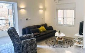 A Cozy 2Bdrm Home In Wadi-Nisnas Haifa