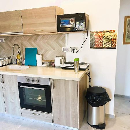 A Cozy 2Bdrm Home In Wadi-Nisnas Хайфа Экстерьер фото